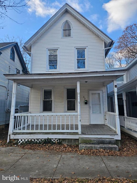 32 N GOVERNORS AVE, Dover, DE 19904