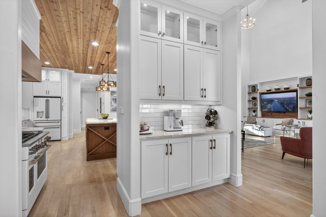 601 S Jupiter Road, Allen, TX 75002