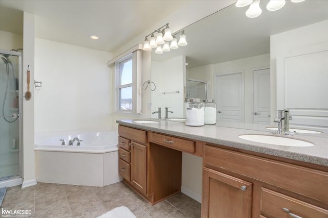 19164 Hazelton Drive, Macomb Twp, MI 48042