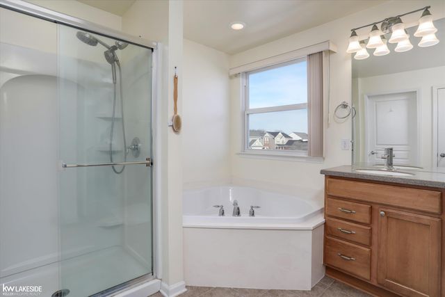 19164 Hazelton Drive, Macomb Twp, MI 48042