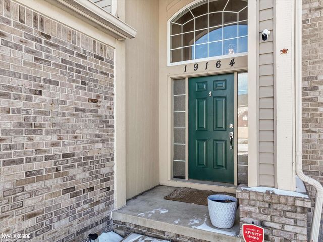 19164 Hazelton Drive, Macomb Twp, MI 48042