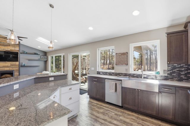 5515 S Russell Ln, Spokane, WA 99224
