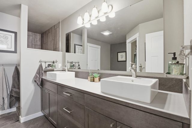 5515 S Russell Ln, Spokane, WA 99224