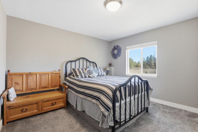 5515 S Russell Ln, Spokane, WA 99224