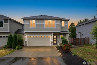 423 205th Street SW #B, Lynnwood, WA 98036