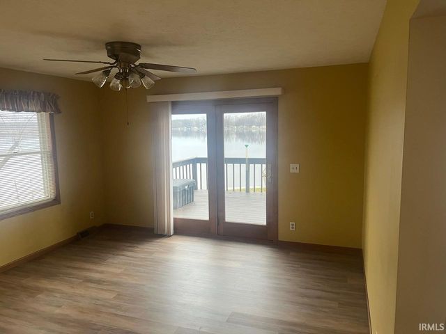 46 W Waldron Lake Drive, Wawaka, IN 46794