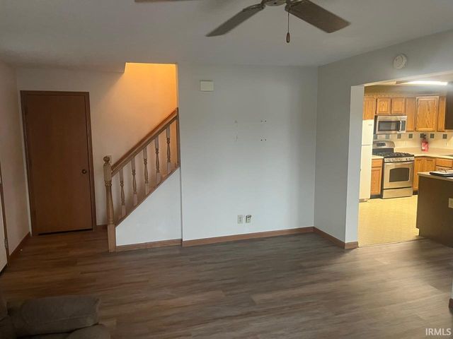 46 W Waldron Lake Drive, Wawaka, IN 46794