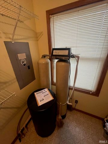 46 W Waldron Lake Drive, Wawaka, IN 46794