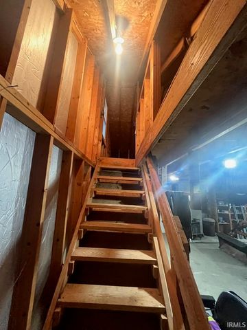 46 W Waldron Lake Drive, Wawaka, IN 46794