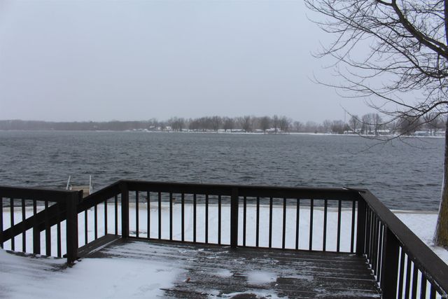 46 W Waldron Lake Drive, Wawaka, IN 46794