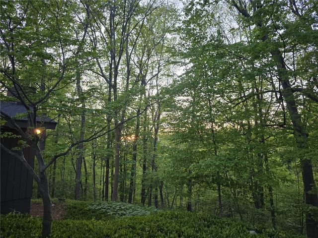 8 Lodge Pole Road, Perinton, NY 14534