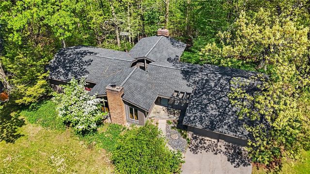 8 Lodge Pole Road, Perinton, NY 14534
