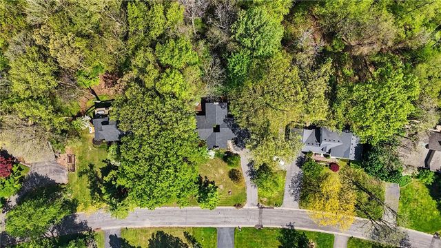 8 Lodge Pole Road, Perinton, NY 14534