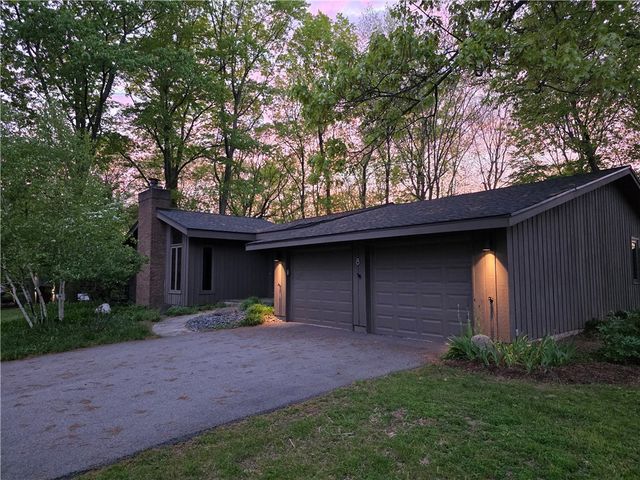 8 Lodge Pole Road, Perinton, NY 14534