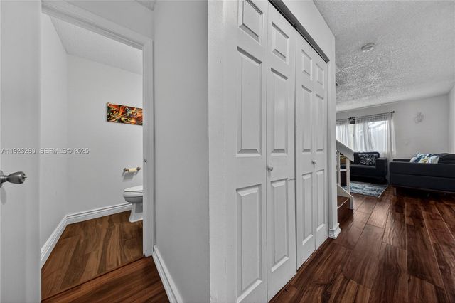 6205 Kendale Lakes Cir 279, Miami, FL 33183