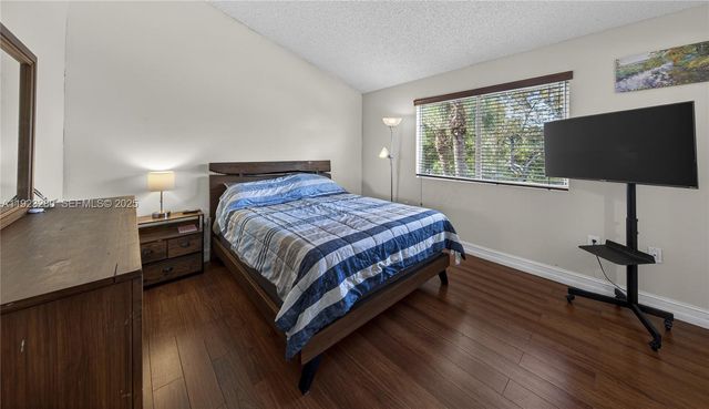 6205 Kendale Lakes Cir 279, Miami, FL 33183