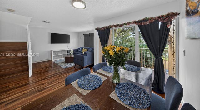 6205 Kendale Lakes Cir 279, Miami, FL 33183