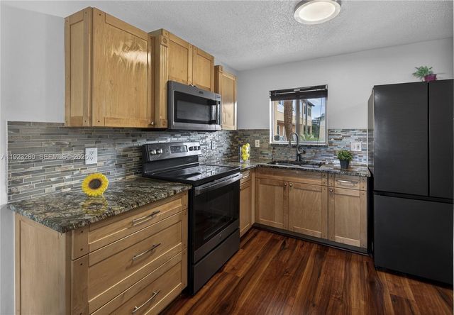 6205 Kendale Lakes Cir 279, Miami, FL 33183