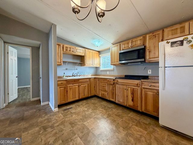 127 Kolby Lane, Clayton, GA 30525