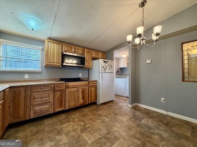 127 Kolby Lane, Clayton, GA 30525