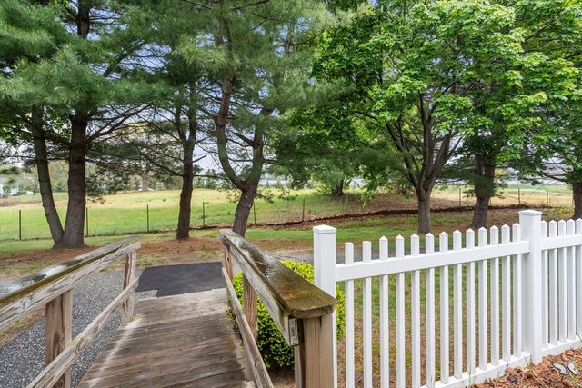 76 Mitchell Dr 76, Chicopee, MA 01022