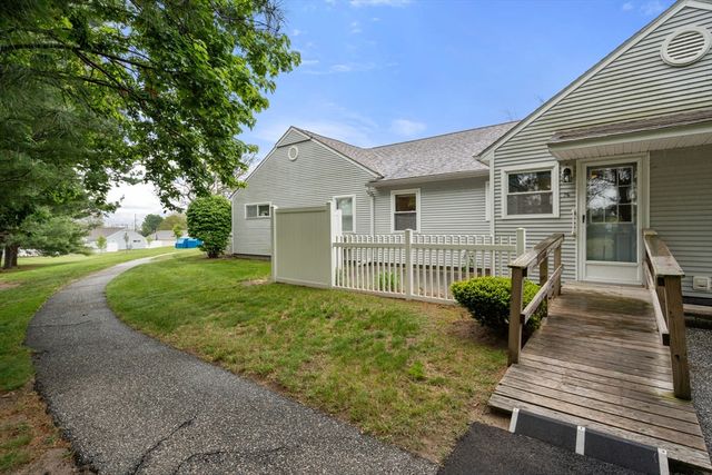76 Mitchell Dr 76, Chicopee, MA 01022