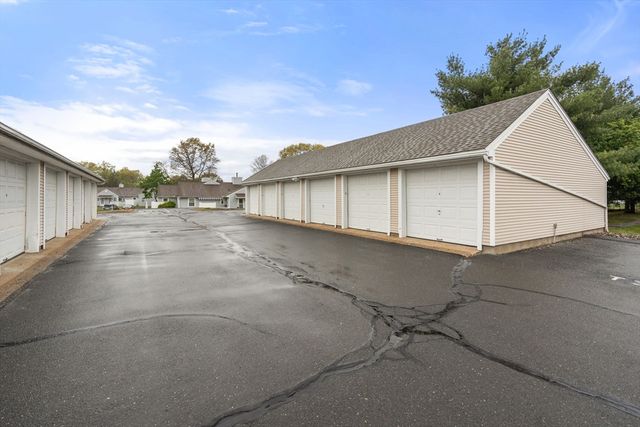 76 Mitchell Dr 76, Chicopee, MA 01022