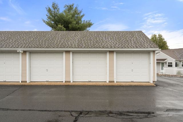 76 Mitchell Dr 76, Chicopee, MA 01022