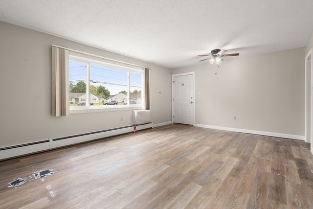 76 Mitchell Dr 76, Chicopee, MA 01022