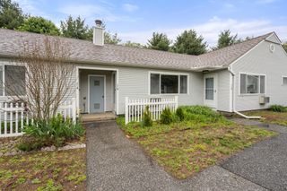 76 Mitchell Dr 76, Chicopee, MA 01022