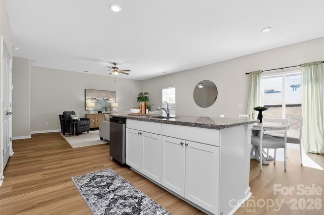 3124 Wynn Way, Charlotte, NC 28215