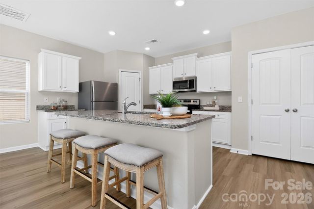 3124 Wynn Way, Charlotte, NC 28215