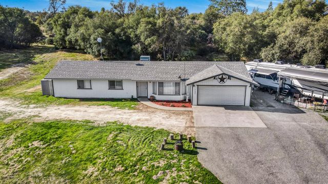 31643 Buck Run Lane, Coarsegold, CA 93614