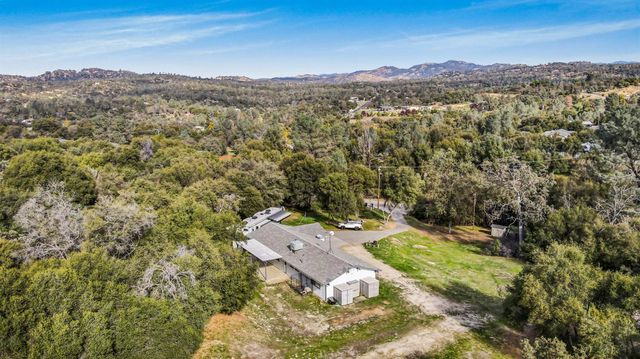 31643 Buck Run Lane, Coarsegold, CA 93614