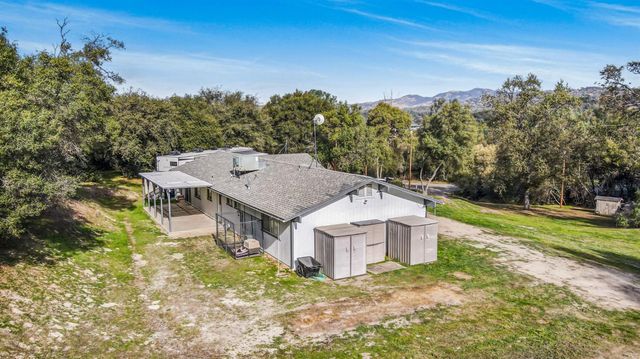 31643 Buck Run Lane, Coarsegold, CA 93614