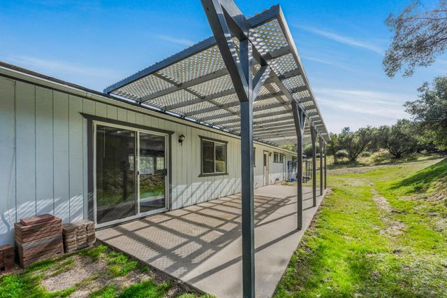 31643 Buck Run Lane, Coarsegold, CA 93614