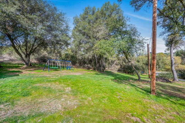 31643 Buck Run Lane, Coarsegold, CA 93614