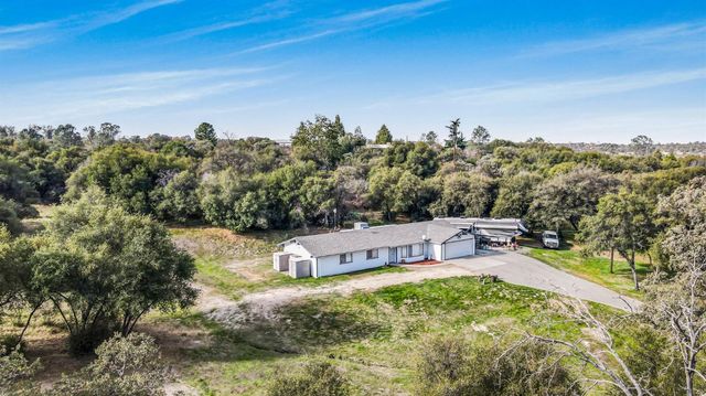 31643 Buck Run Lane, Coarsegold, CA 93614