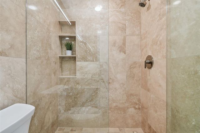 941 SEDDON COVE WAY, Tampa, FL 33602