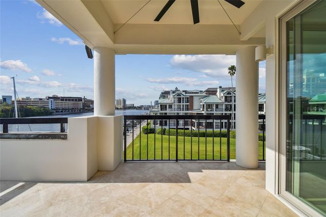 941 SEDDON COVE WAY, Tampa, FL 33602