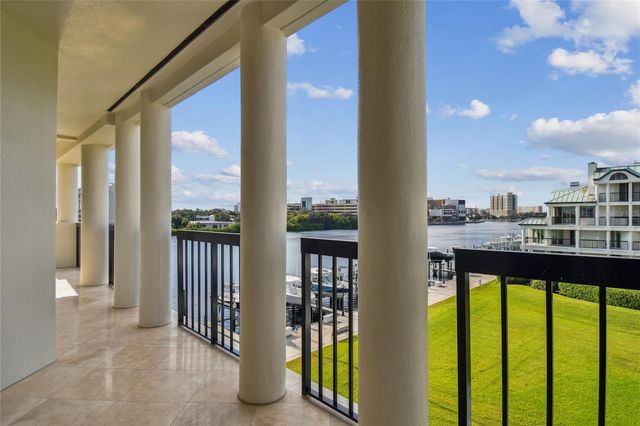 941 SEDDON COVE WAY, Tampa, FL 33602