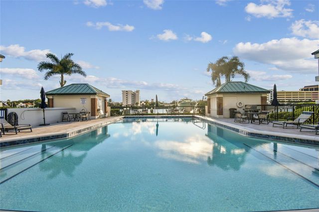 941 SEDDON COVE WAY, Tampa, FL 33602