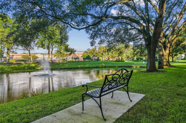 941 SEDDON COVE WAY, Tampa, FL 33602