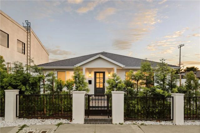 2806 Pacific Coast, Torrance, CA 90505