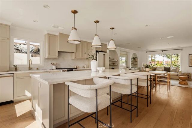 2806 Pacific Coast, Torrance, CA 90505