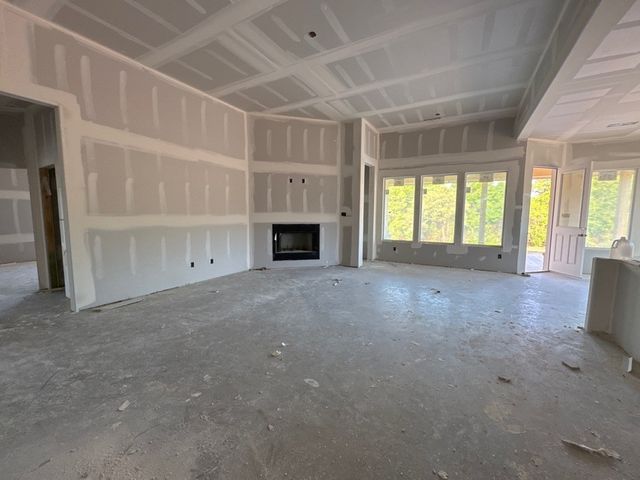 128 Oak Grove Way, Springtown, TX 76082