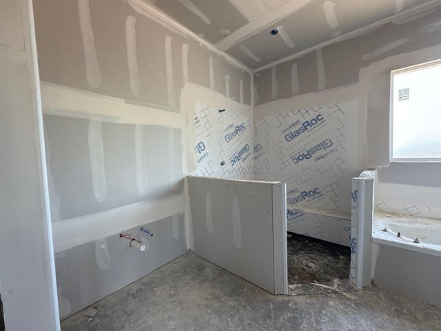 128 Oak Grove Way, Springtown, TX 76082