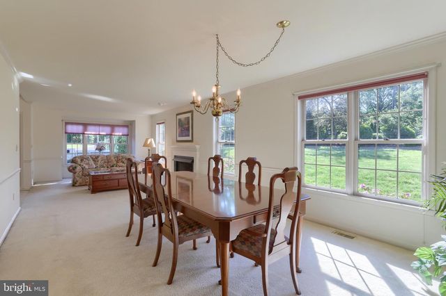 4 CAMBRIDGE DR, Hershey, PA 17033