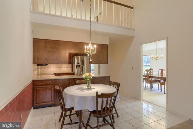 4 CAMBRIDGE DR, Hershey, PA 17033