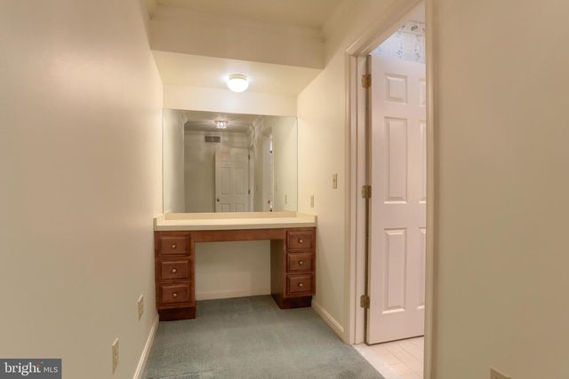 4 CAMBRIDGE DR, Hershey, PA 17033